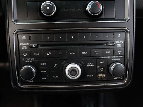 Used 2010 Dodge Journey R/T w/ Navigation & Sound Group I image 31