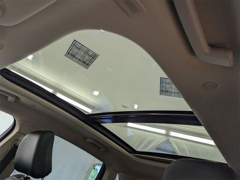 Used 2021 Lincoln Nautilus Reserve w/ Monochromatic Package image 18