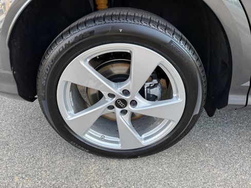 New 2025 Audi Q5 Premium Plus image 23