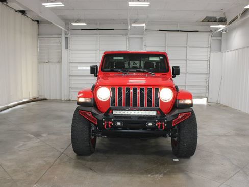 Used 2021 Jeep Gladiator Overland w/ Trailer Tow Package AWD/4WD image 3