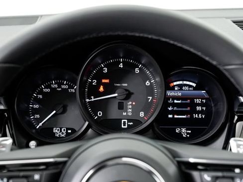 Certified 2026 Porsche Macan AWD/4WD image 15