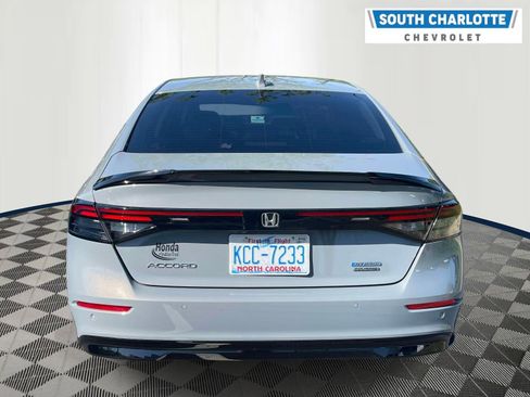 Used 2023 Honda Accord Touring image 6