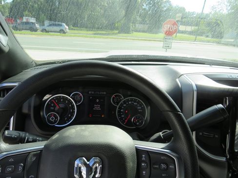 Used 2025 RAM 2500 Big Horn AWD/4WD image 5