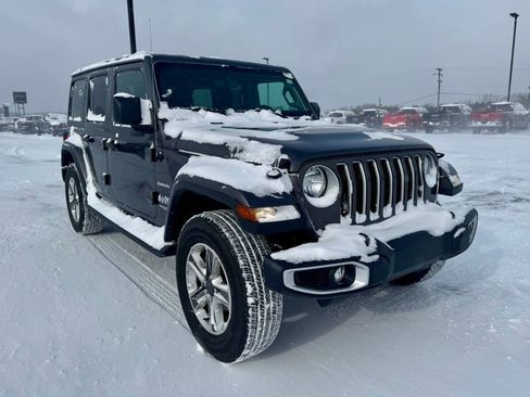 Used 2021 Jeep Wrangler Unlimited Sahara w/ Uconnect 4C Nav & Sound Group image 9
