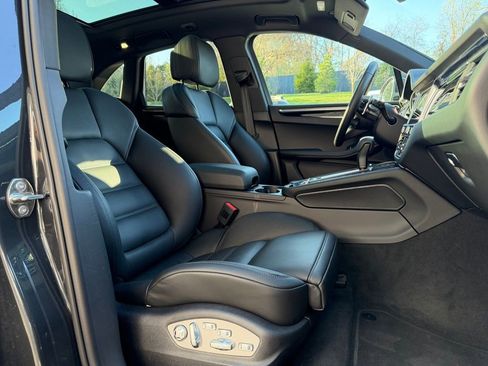 Certified 2026 Porsche Macan image 22