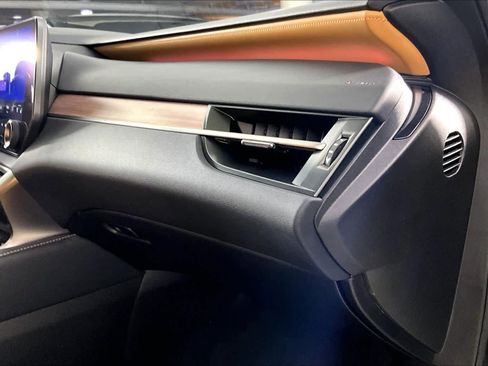 Used 2024 Lexus RX 350 Premium image 17