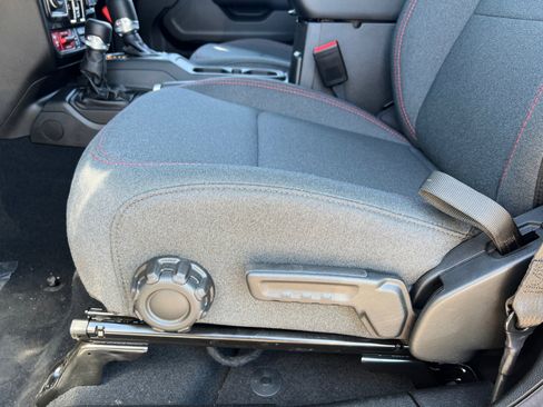 New 2025 Jeep Wrangler Unlimited Rubicon w/ Technology Group image 14