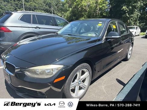 Used 2014 BMW 320i xDrive Sedan AWD/4WD image 2