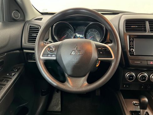 Used 2025 Mitsubishi Outlander Sport ES AWD/4WD image 12