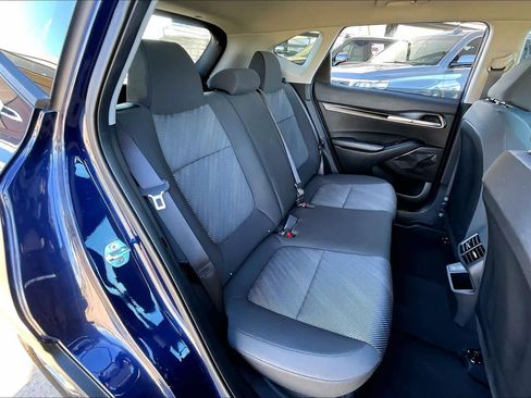 Used 2025 Kia Seltos LX image 18