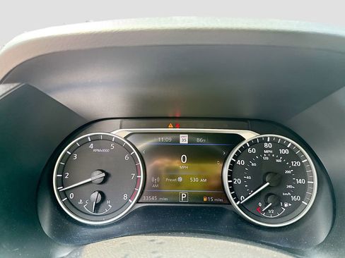 Used 2023 Nissan Sentra SR w/ SR Premium Package FWD image 15