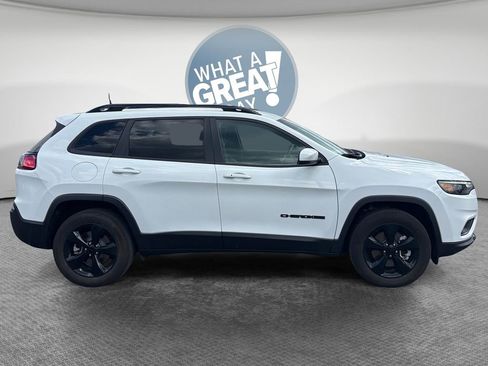 Used 2021 Jeep Cherokee Latitude Plus AWD/4WD image 2