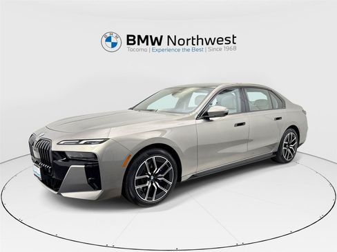 Used 2025 BMW 760i xDrive w/ Premium Package AWD/4WD image 1