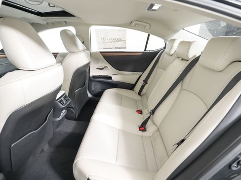 New 2025 Lexus ES 350 w/ Premium Package image 11