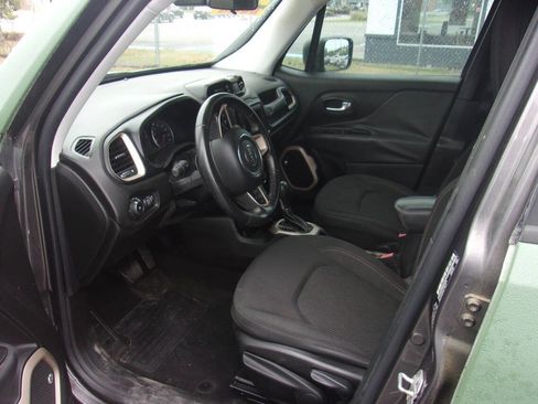 Used 2016 Jeep Renegade 75th Anniversary AWD/4WD image 10