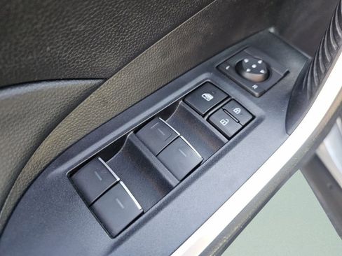 Used 2022 Toyota RAV4 XLE Premium AWD/4WD image 29