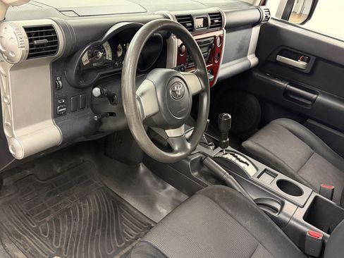 Used 2008 Toyota FJ Cruiser 4WD image 3