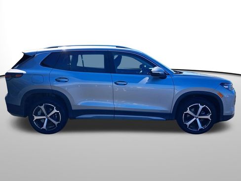 New 2025 Volkswagen Tiguan SE image 4