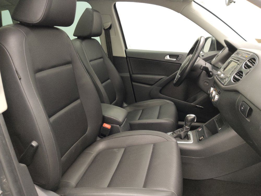 Used 2015 Volkswagen Tiguan SEL FWD image 21