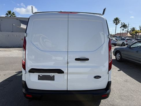 Used 2021 Ford Transit Connect XLT image 4