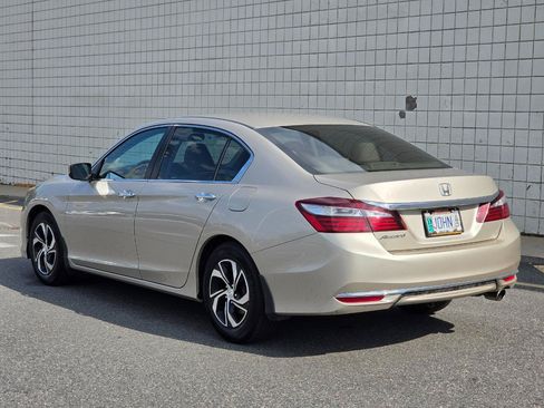 Used 2017 Honda Accord LX image 5