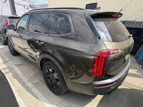 Used 2021 Kia Telluride EX w/ EX Premium Package AWD/4WD image 4