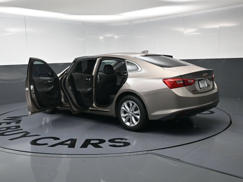 Used 2024 Chevrolet Malibu LT FWD image 28