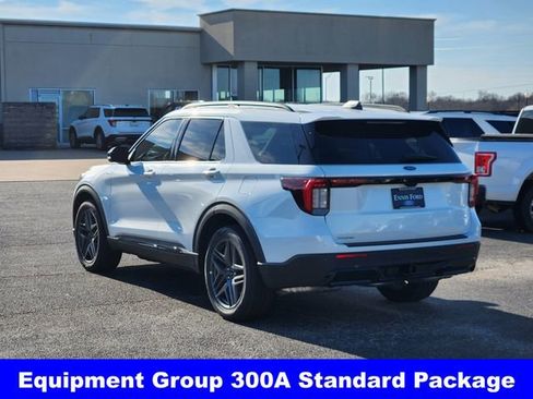 New 2026 Ford Explorer ST-Line w/ ST-Line Street Pack image 4