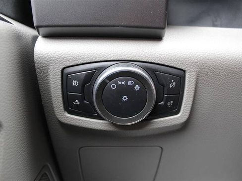 Used 2015 Ford F150 XLT AWD/4WD image 17