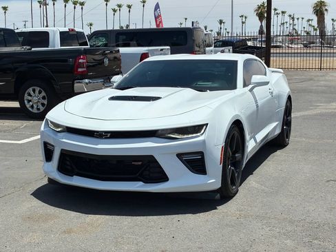 Used 2016 Chevrolet Camaro SS RWD image 2
