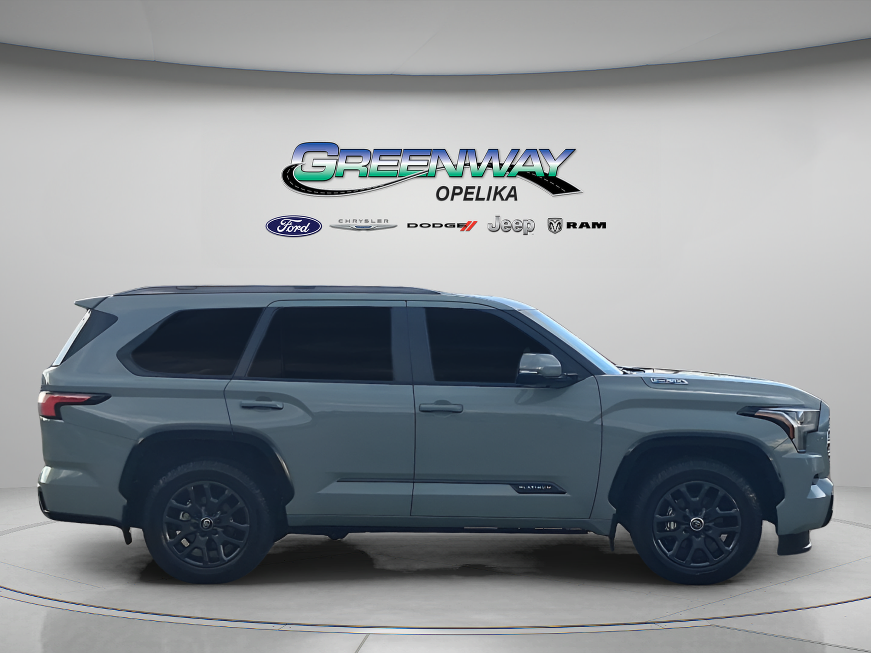 Used 2024 Toyota Sequoia Platinum RWD image 8