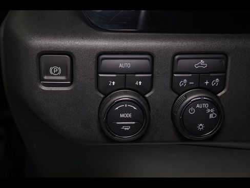 Used 2023 Chevrolet Silverado 1500 LT AWD/4WD image 13