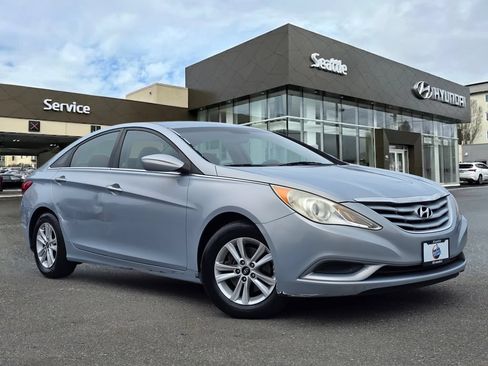 Used 2012 Hyundai Sonata GLS w/ Popular Equipment Pkg FWD image 1
