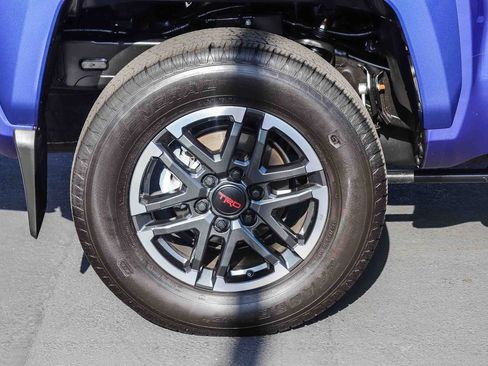 Certified 2025 Toyota Tacoma TRD Sport RWD image 9