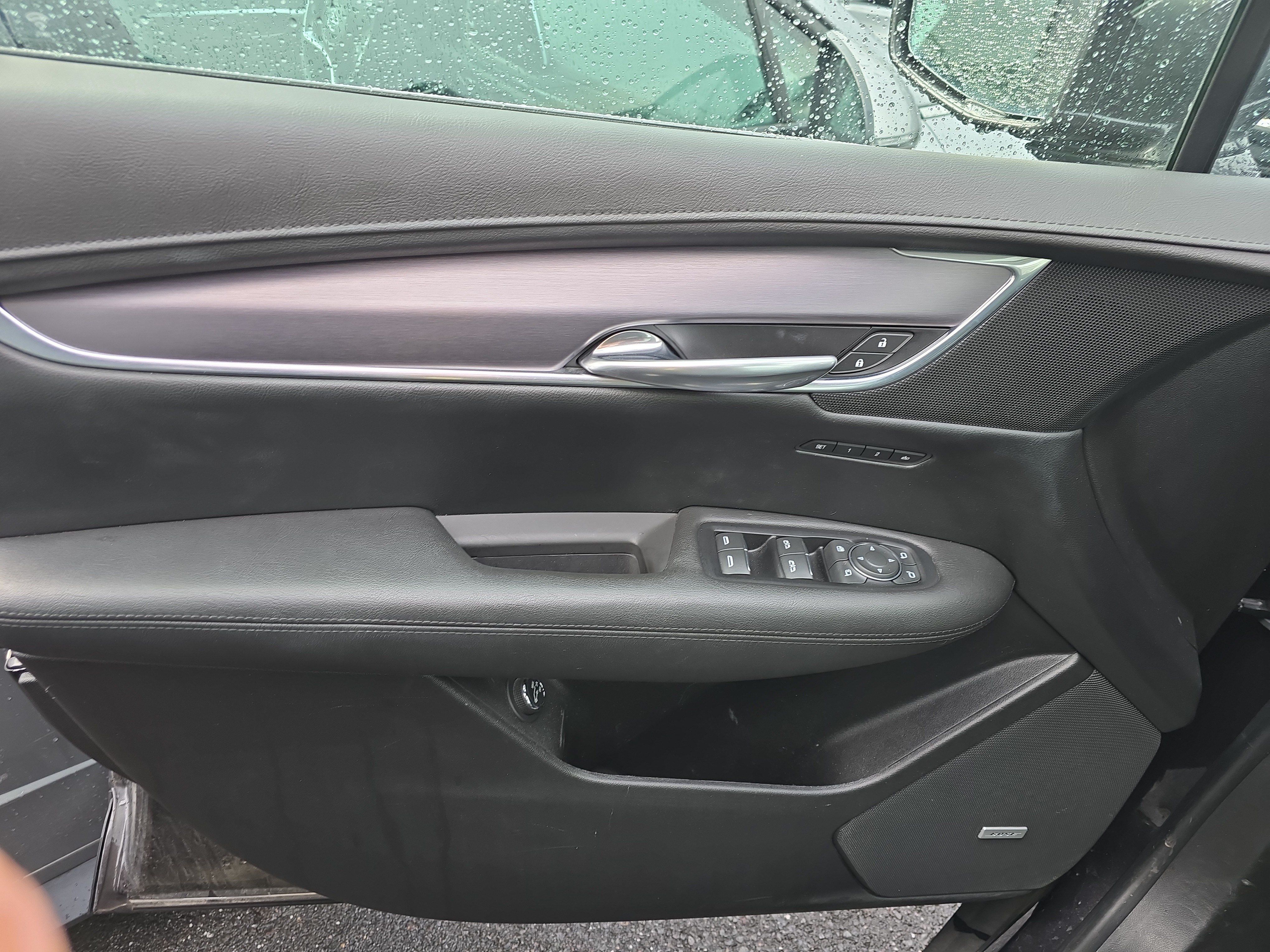 Used 2018 Cadillac XT5 Premium Luxury w/ Driver Assist Package AWD/4WD image 17