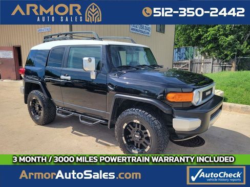 Used 2007 Toyota FJ Cruiser 2WD image 1