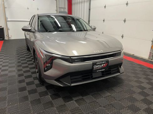 Used 2025 Kia K4 EX FWD image 6