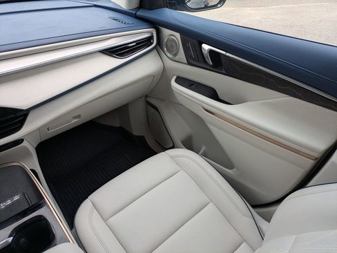 Used 2025 Buick Enclave Avenir w/ Super Cruise Package image 18