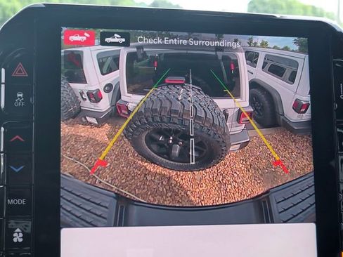 New 2026 RAM 2500 Laramie AWD/4WD image 10