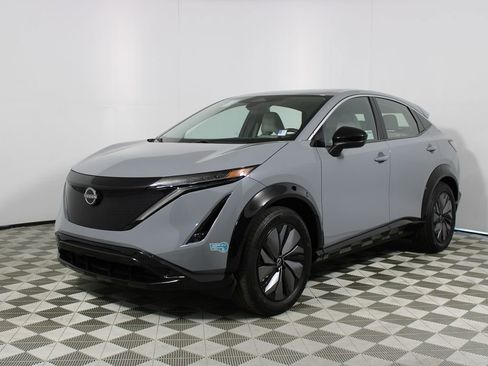 Used 2024 Nissan Ariya FWD image 3