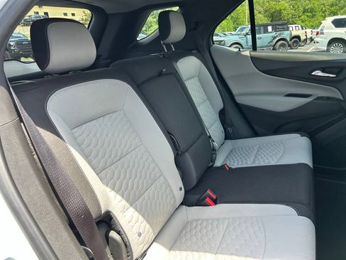 Used 2020 Chevrolet Equinox LS w/ LS Convenience Package AWD/4WD image 39