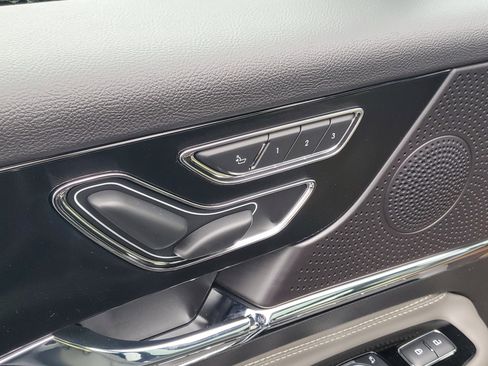 New 2026 Lincoln Corsair Premiere image 9