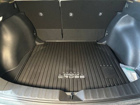 Used 2024 Toyota Corolla Cross LE FWD image 22