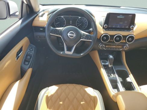 Used 2025 Nissan Sentra SV w/ SV Premium Package FWD image 11