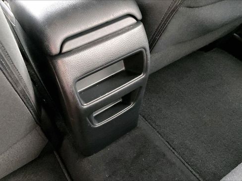 Used 2015 Nissan Sentra SV image 10