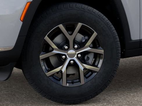 New 2025 Jeep Grand Cherokee L Limited image 8
