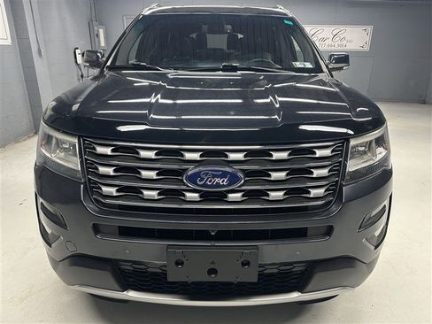Used 2017 Ford Explorer Limited w/ Equipment Group 301A AWD/4WD image 15
