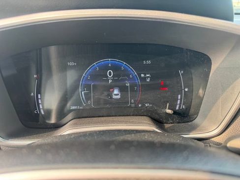 Used 2025 Toyota Corolla Cross XLE FWD image 15