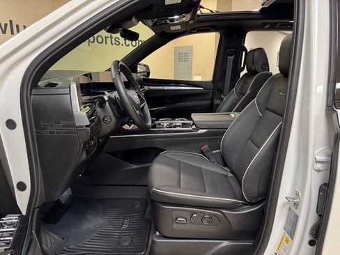 Used 2025 Cadillac Escalade Sport w/ Touring Package image 10