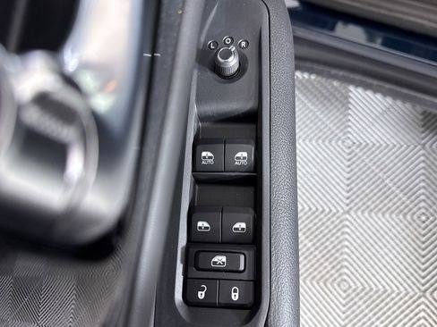 New 2026 Jeep Compass Limited image 24